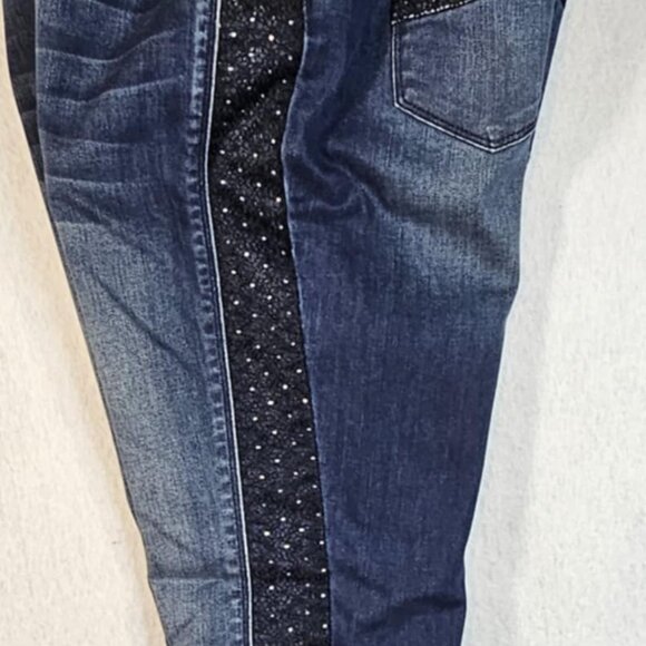 Chico's Black Label Ankle Jeans with lace detail and rhinestones Size 0 - Picture 3 of 11